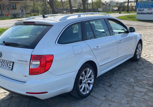 Skoda Superb cena 46600 przebieg: 263000, rok produkcji 2014 z Lublin małe 67